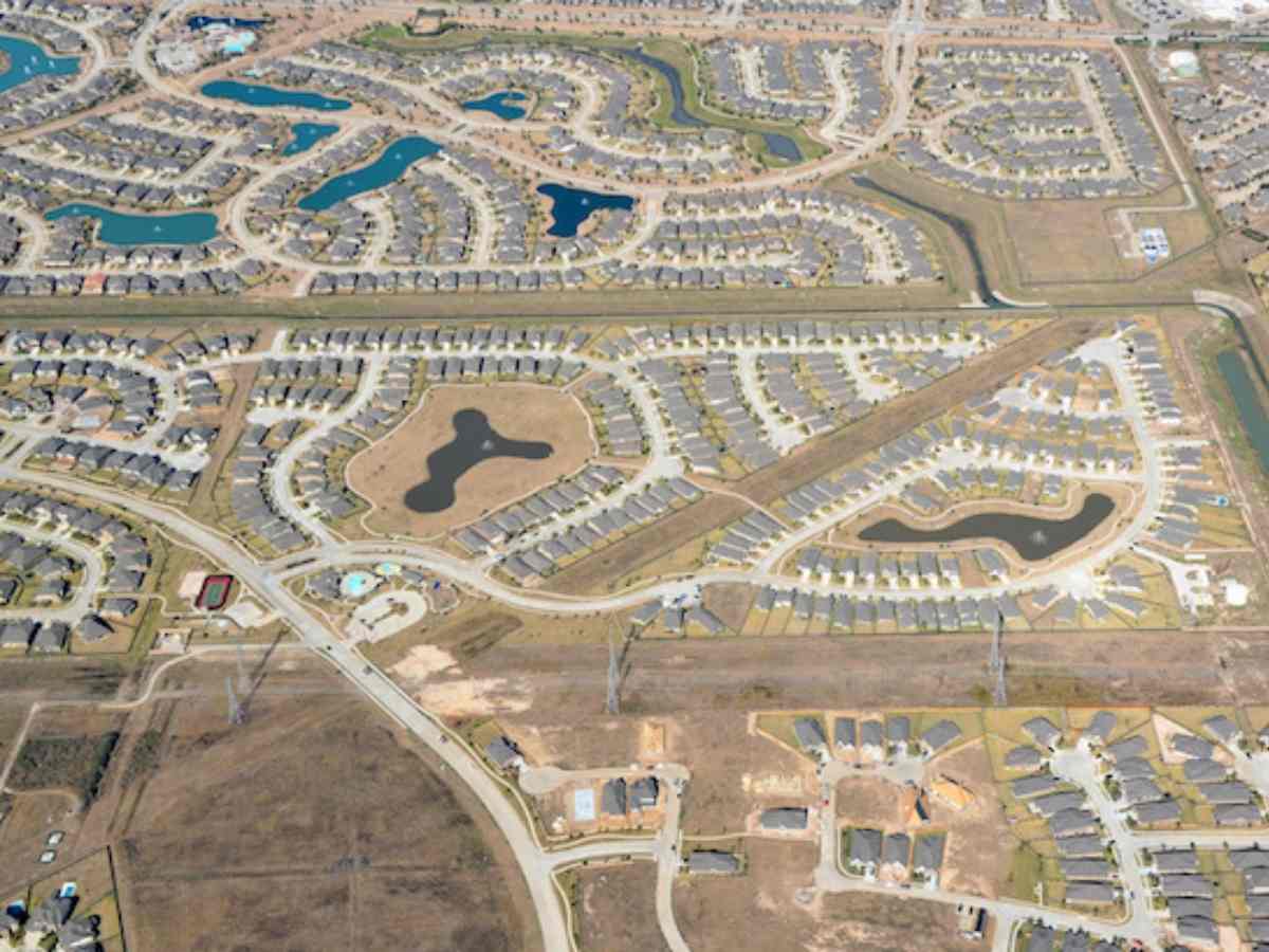 Aerial view of Miramesa at Canyon Lakes West for newcomers moving to Houston area.