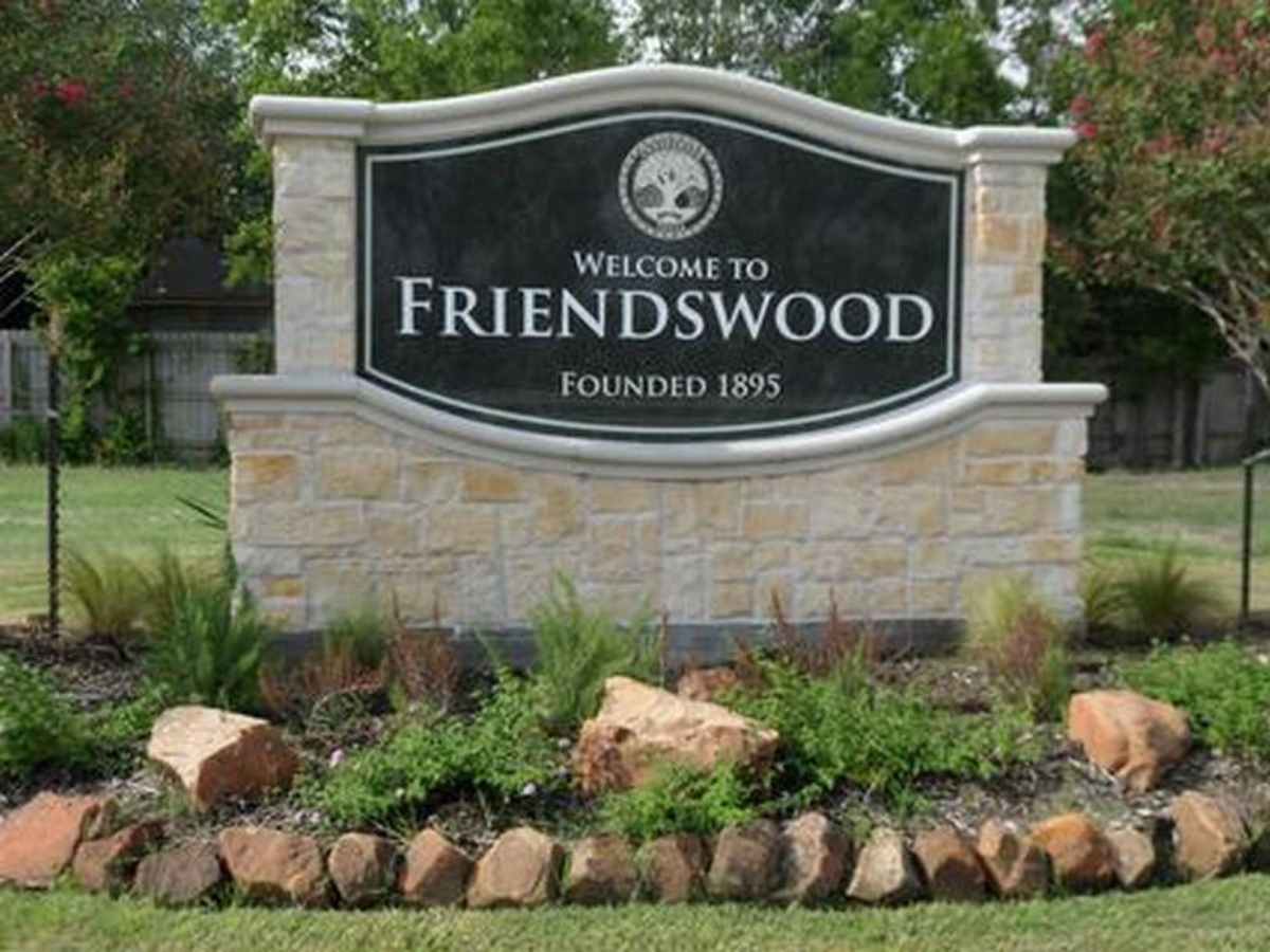Welcome to Friendswood entrance sign for newcomers moving to Houston area.