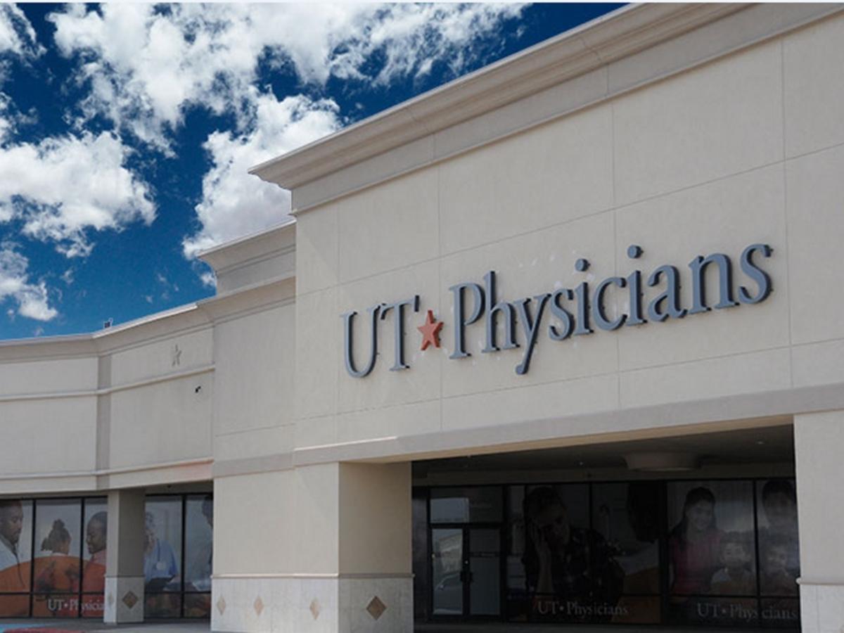 Building with UT Physicians lettering on it for article UT Physicians Pediatric Center at The Woodlands