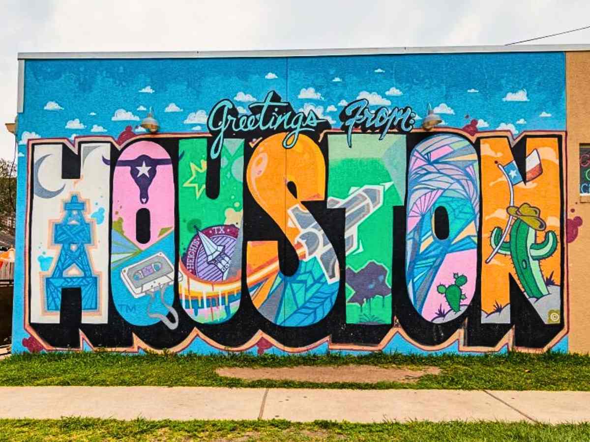 Greeting from Houston Mural for article 15 Unique Things to Do in Houston for newcomers moving to Houston.